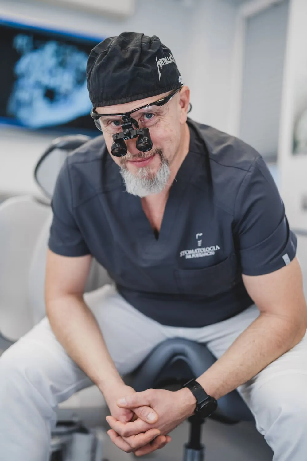 Implantologist-Doctor-Tomasz-Cegielski-MD