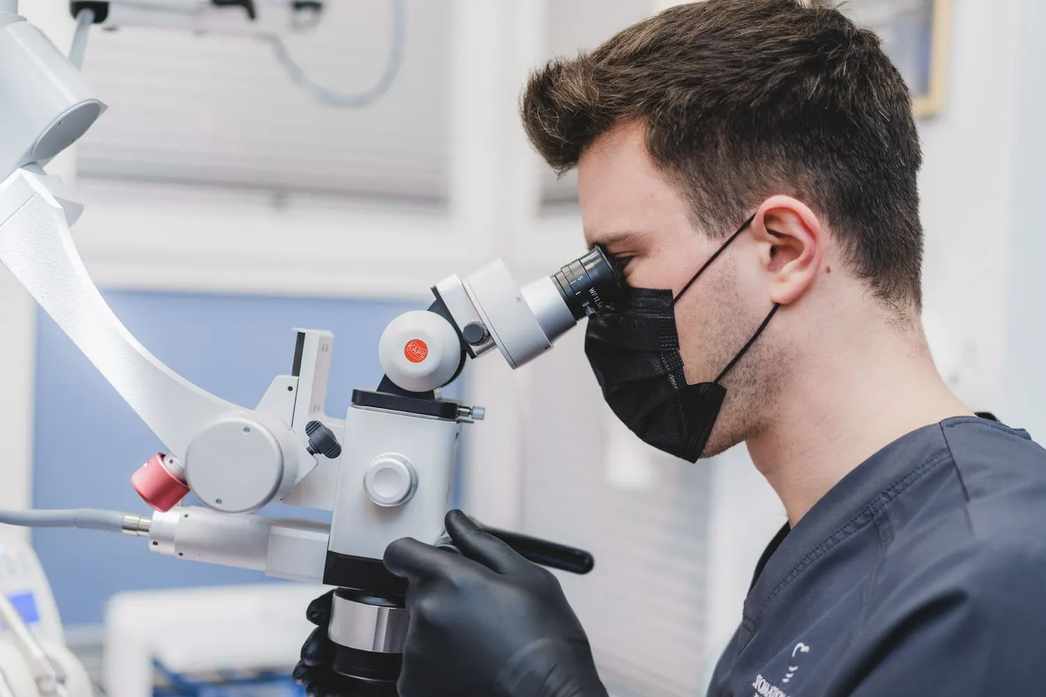 Root-Canal-Treatment-under-Microscope-Szczecin-Price