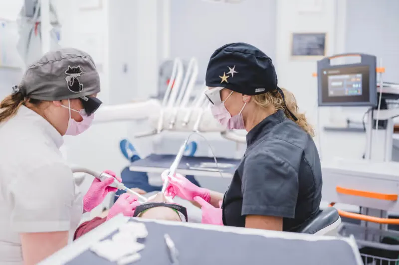 where-to-whiten-teeth-in-szczecin