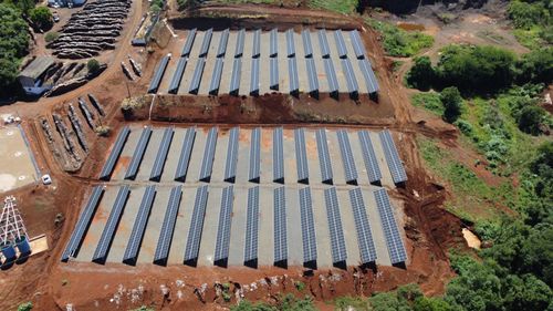 Construção usina solar