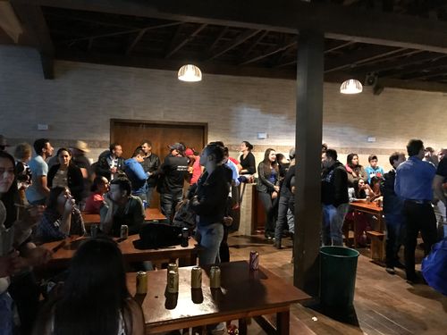 Confraternização no ginasio