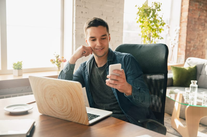 Desafios e estratégias para o controle de frequência em ambientes de trabalho remoto
