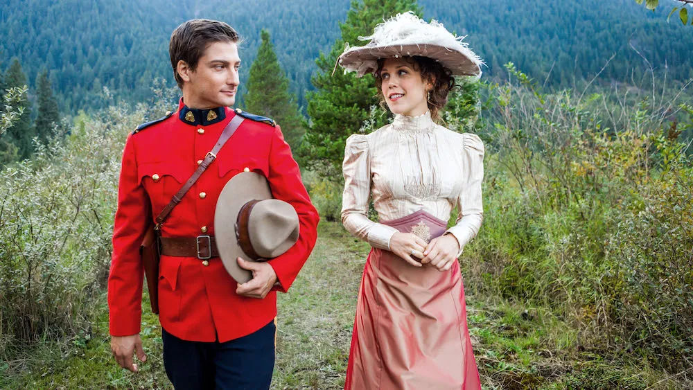 ‘When Calls the Heart’ Stars Erin Krakow and Daniel Lissing Reunite for 2024 Hallmark Christmas Movie ‘Santa Tell Me’