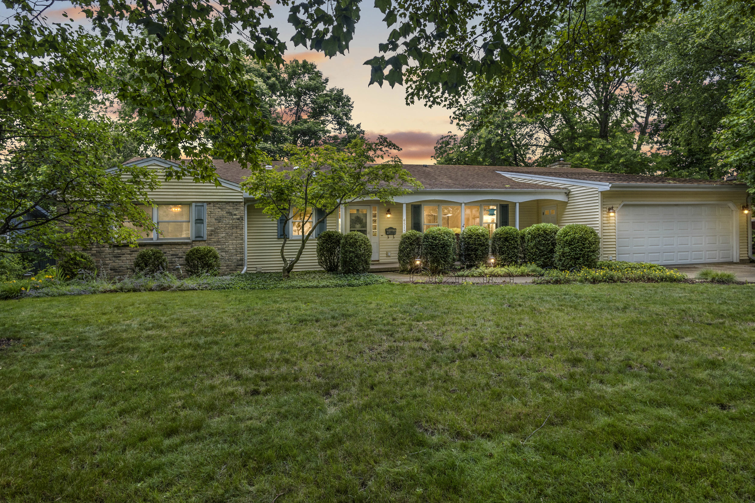 Spacious West Madison Ranch Backing to Mineral Point Park