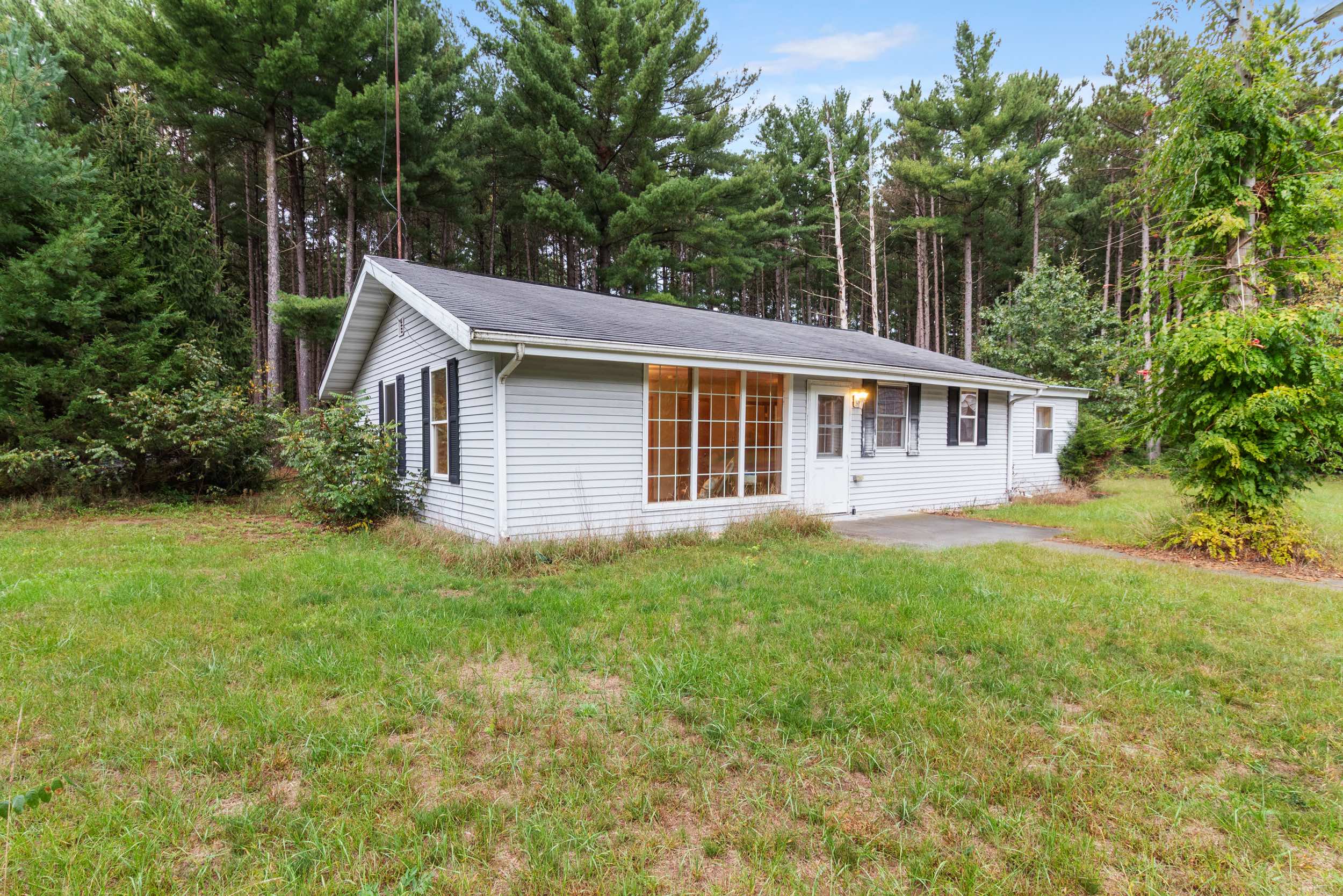 Peaceful Wooded Setting Near Spring Green
