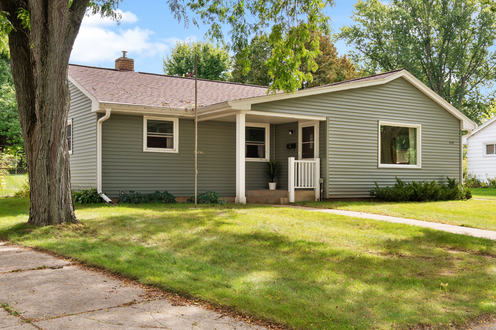 Classic Ranch Living with Room to Make It Your Own Near Cherokee Marsh