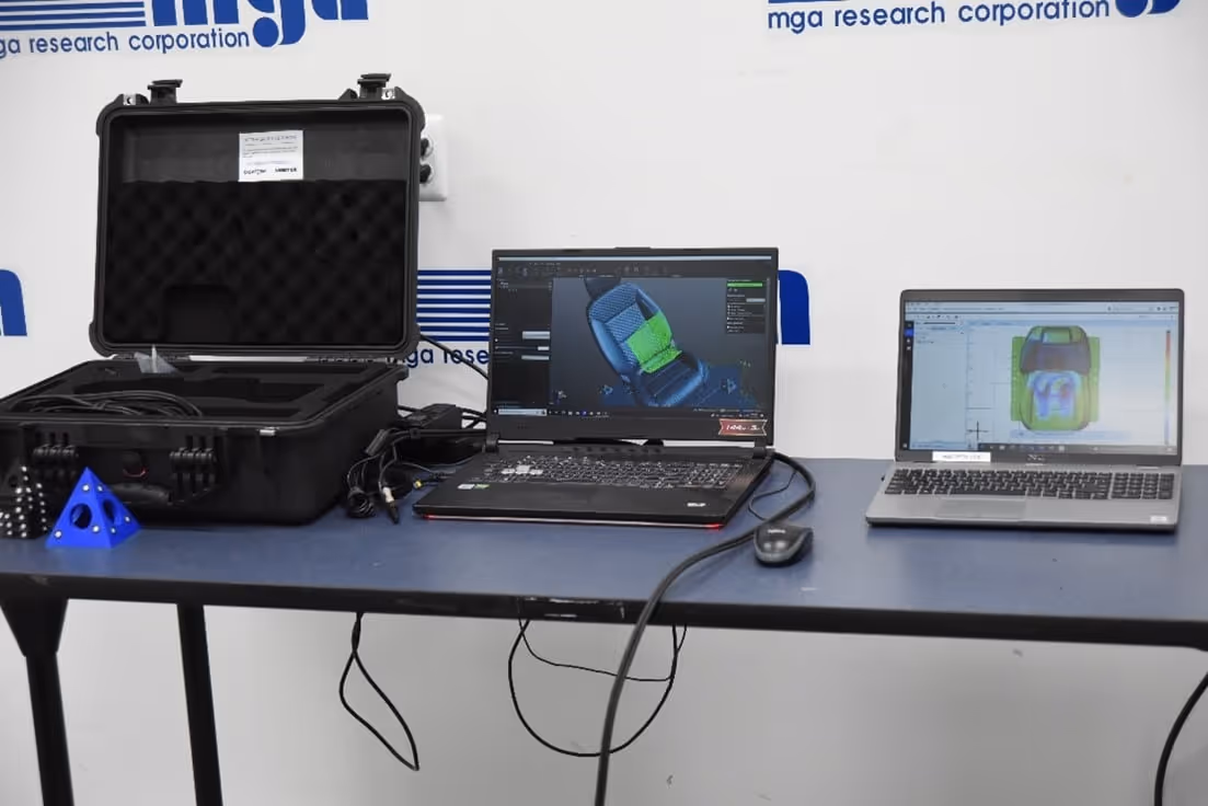 Image 4: Car seat scans during analysis.