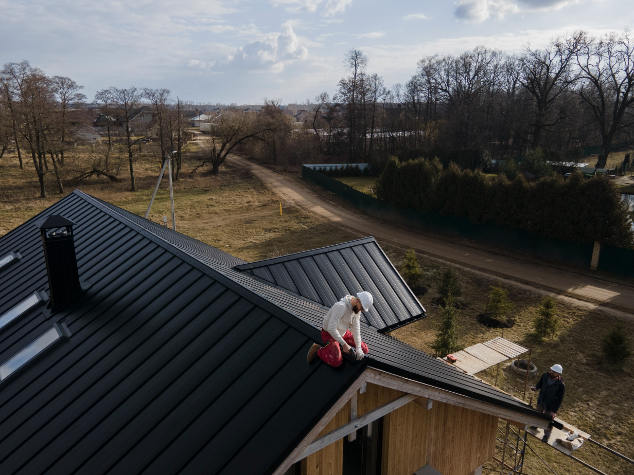 What Are the Top Metal Roof Benefits Homeowners Should Know Before Investing?