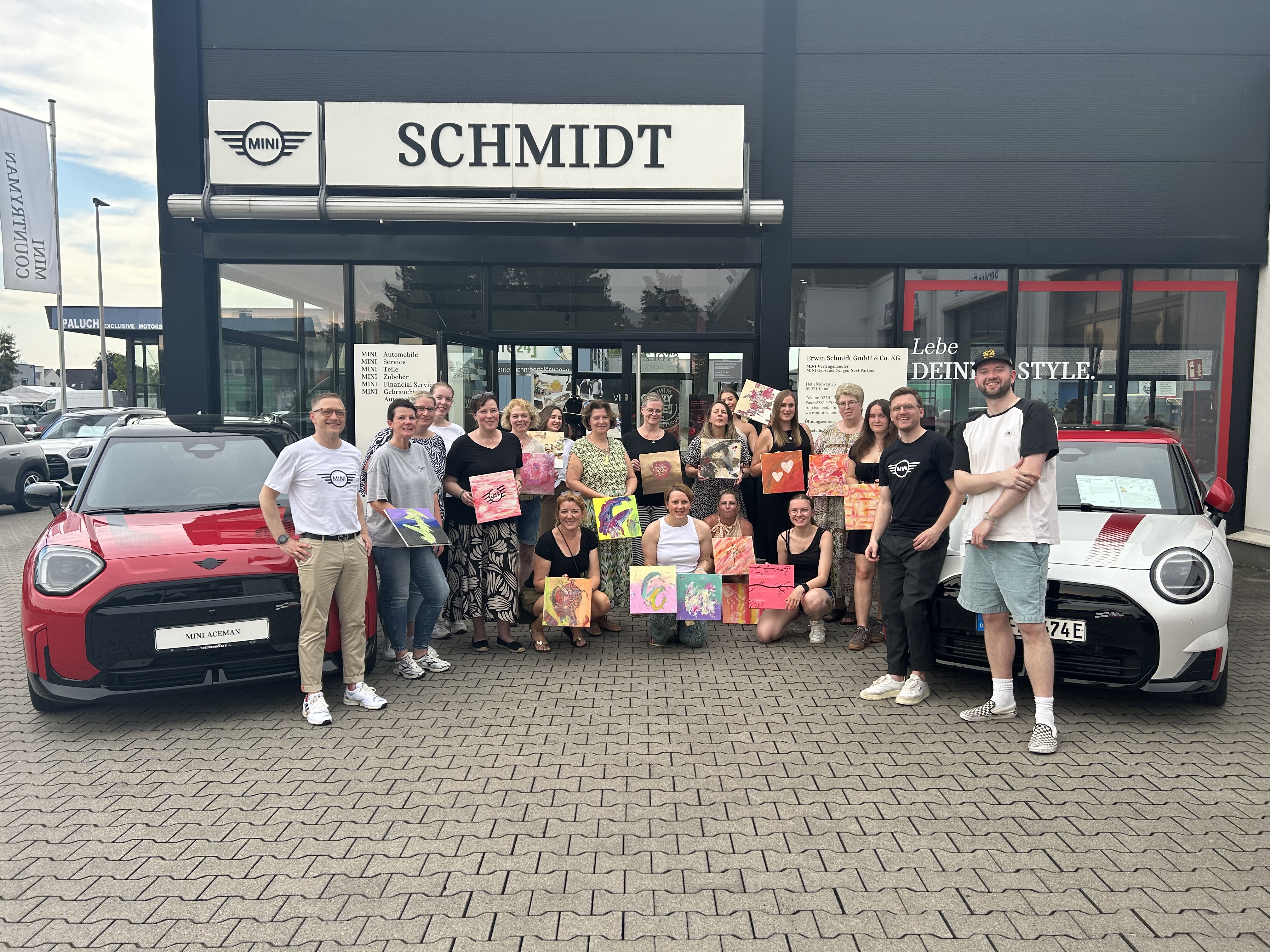 Drink & Paint im Autohaus: BMW & MINI Autowelt Schmidt