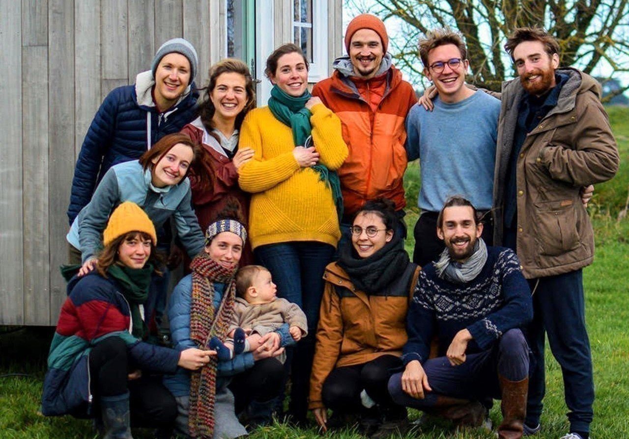 collectif d'habitants du hameau léger du Placis