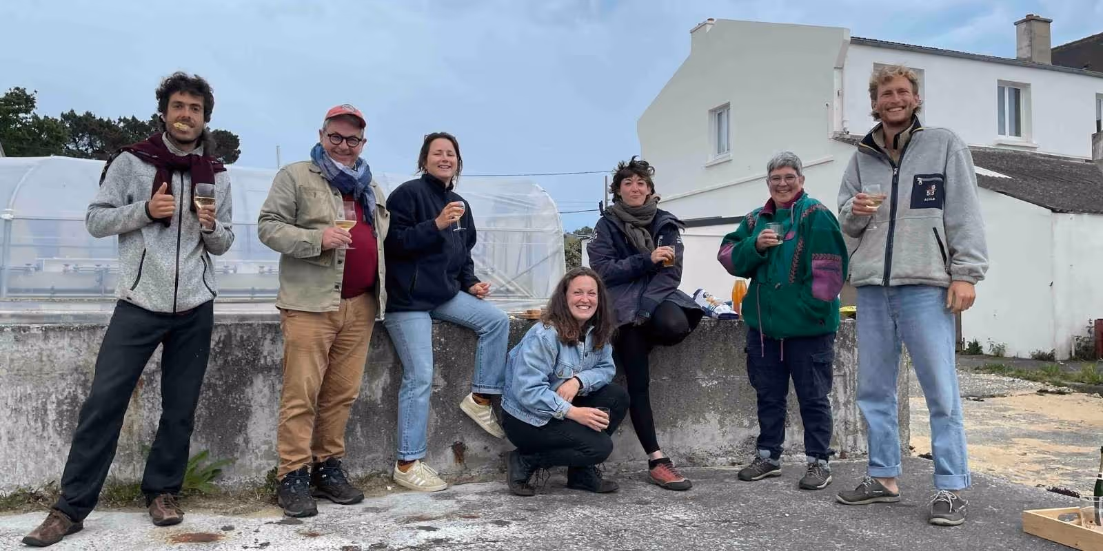 Apéro collectif pour célébrer les nouveaux inclus