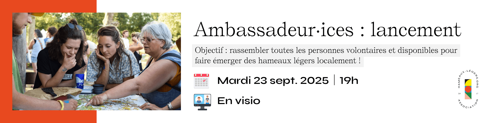 Ambassadeurs et ambassadrices Hameaux Légers en train de travailler sur un plan