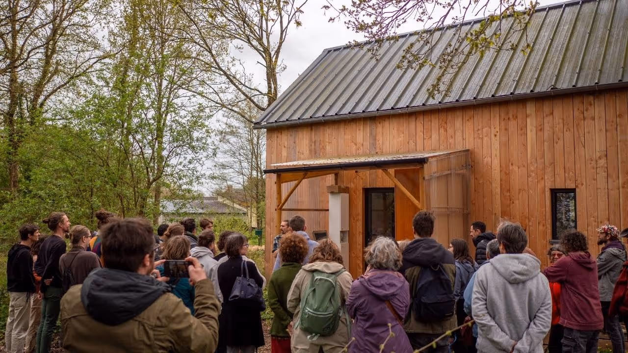 Visite organisée du hameau léger du Placis à Saint-André-des-Eaux (22)