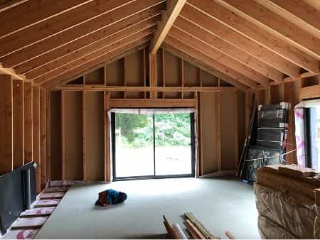 Espaces communs d'un hameau léger en construction