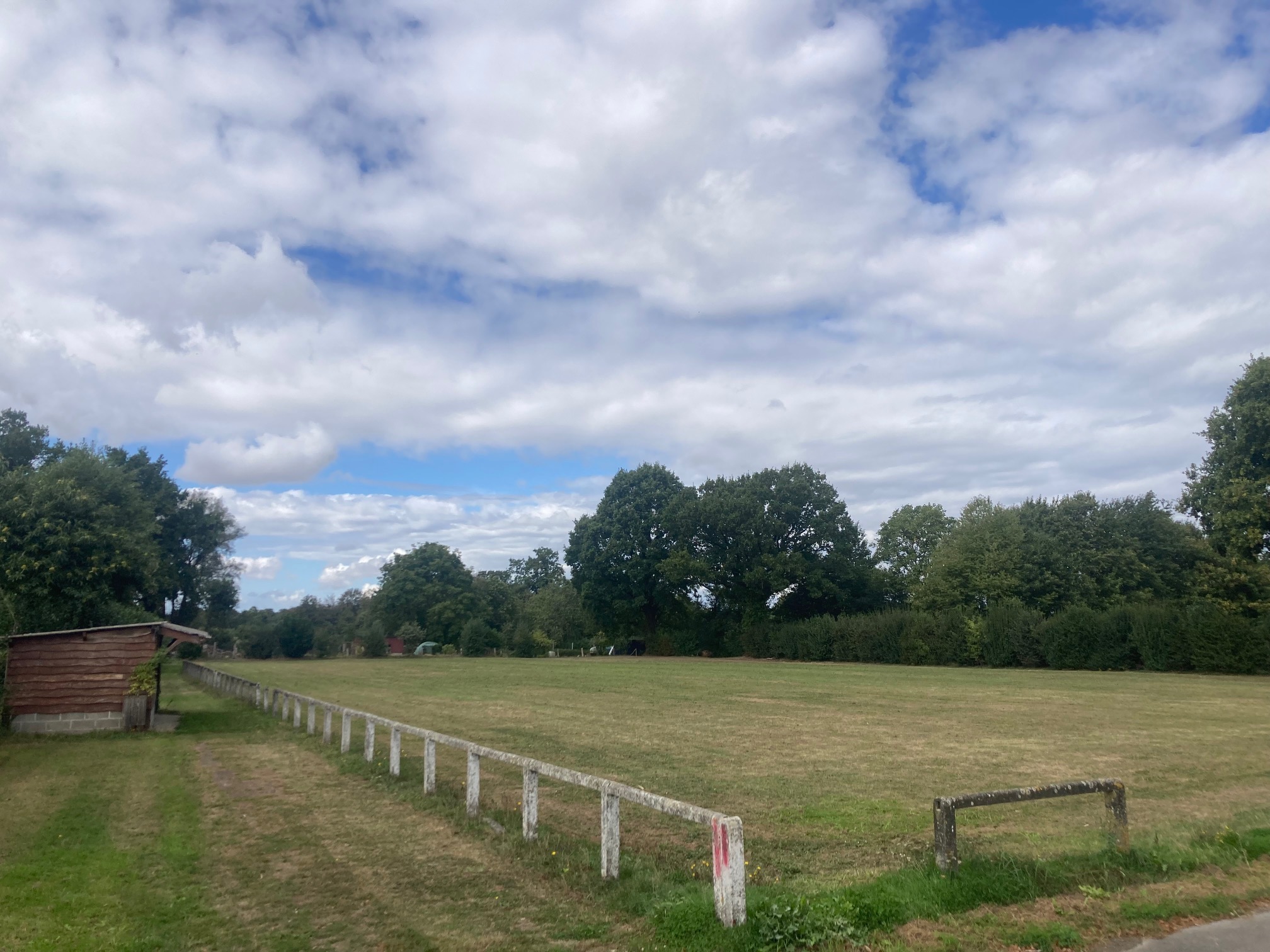 Photo du terrain considéré pour le hameau léger