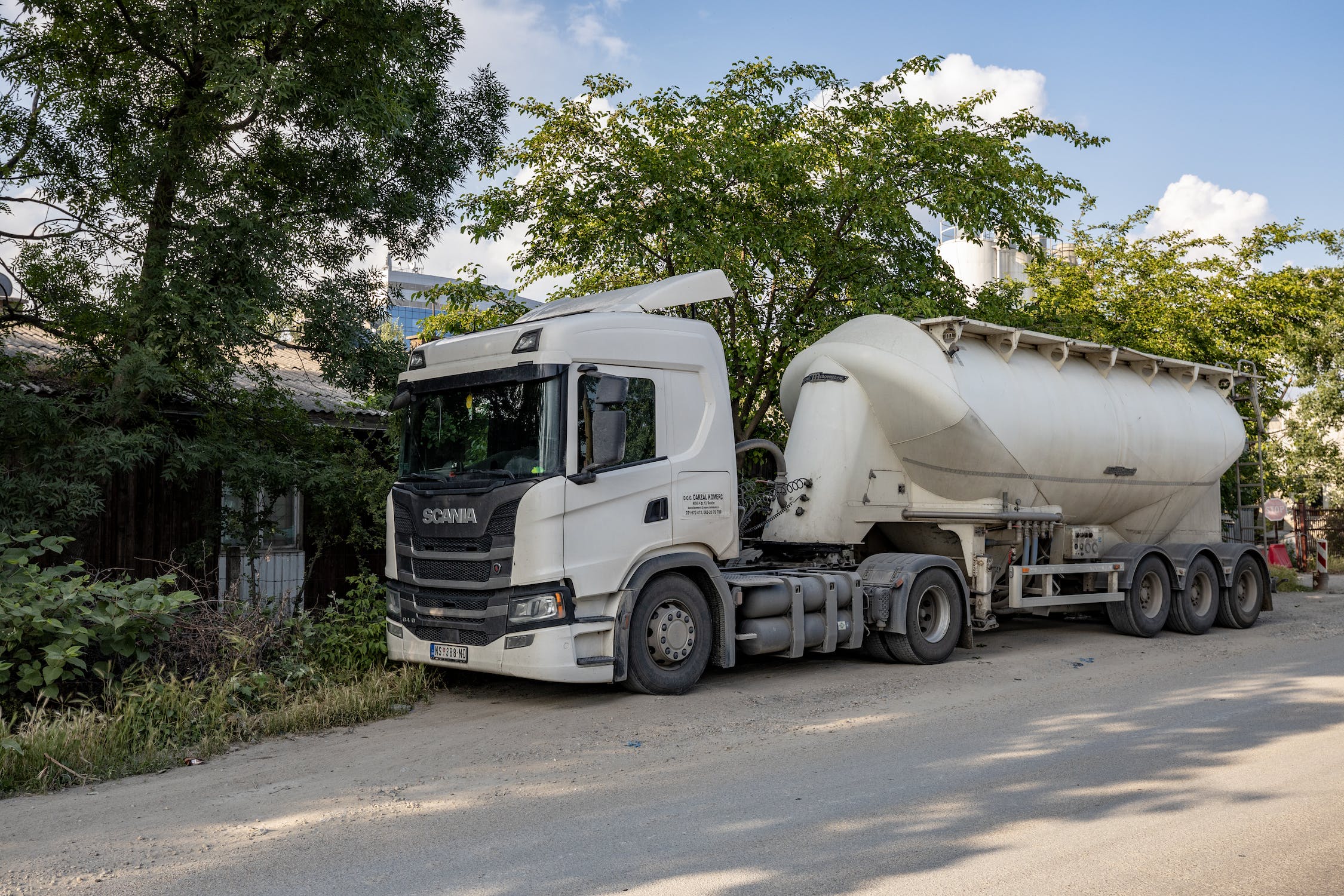 All About Trucking in Oil Fields And How Digital Permit Book Reshaping It