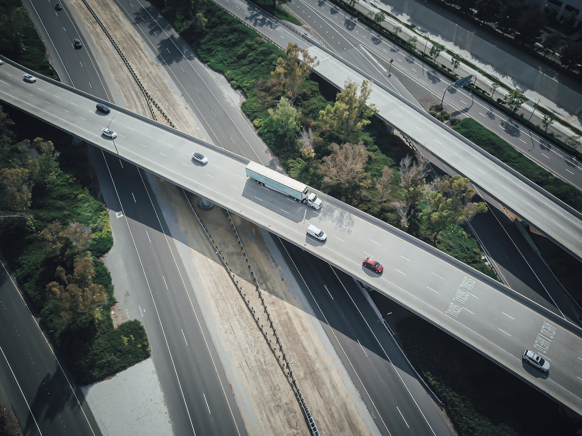 How to Simplify Trucking Operations by Streamline Driver Logs and Electronic Logbooks