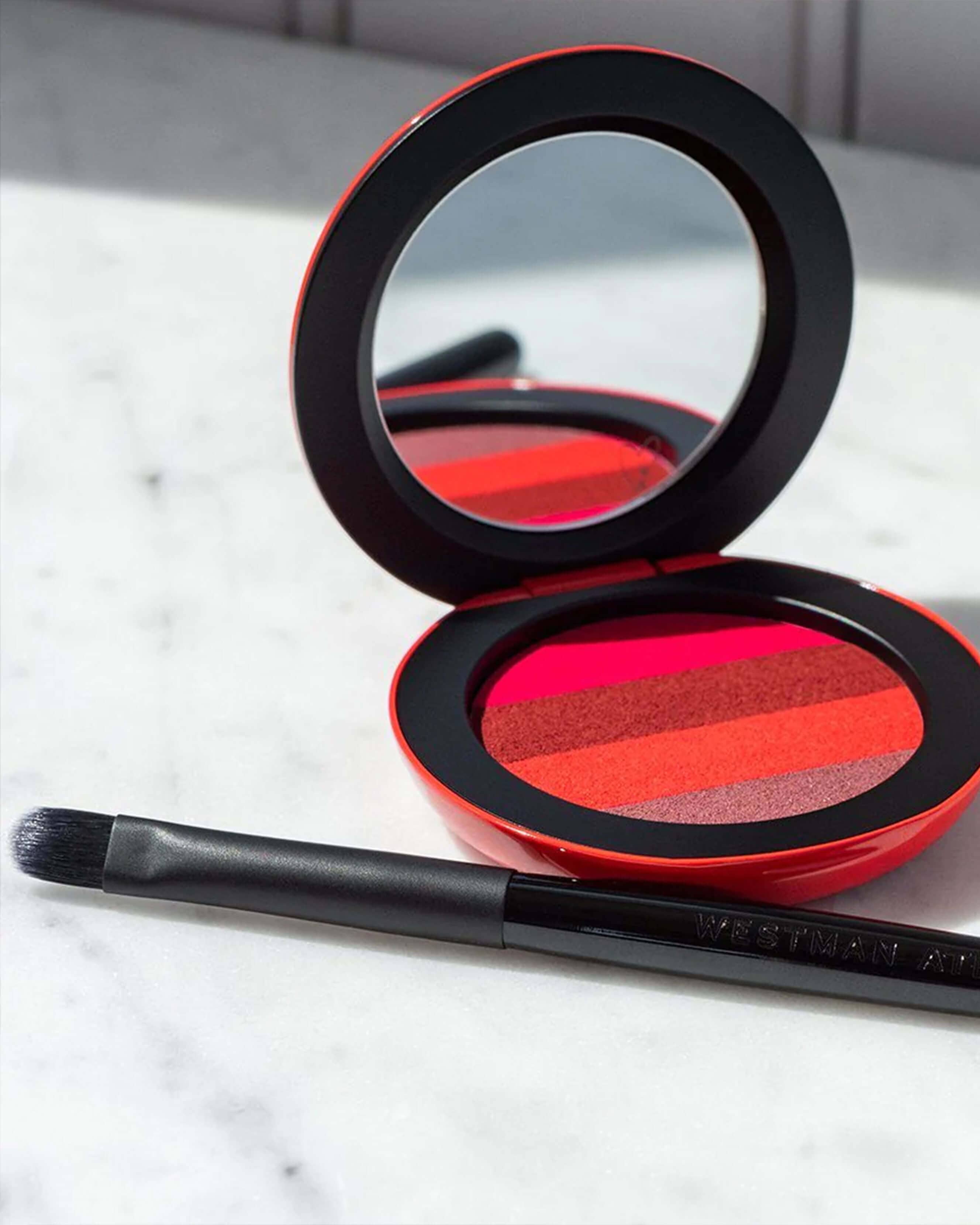 Lip Brush 3