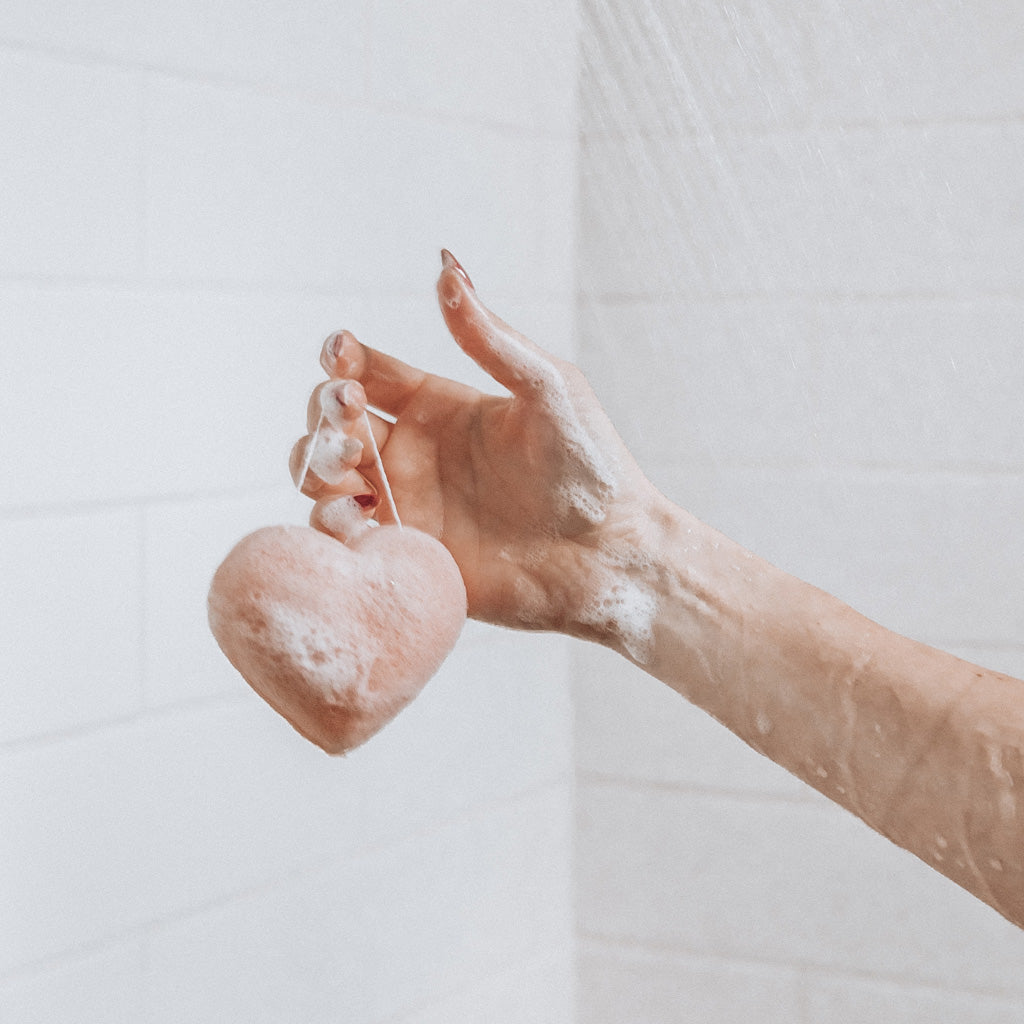 The Cleansing Sponge Rose Clay Heart 2