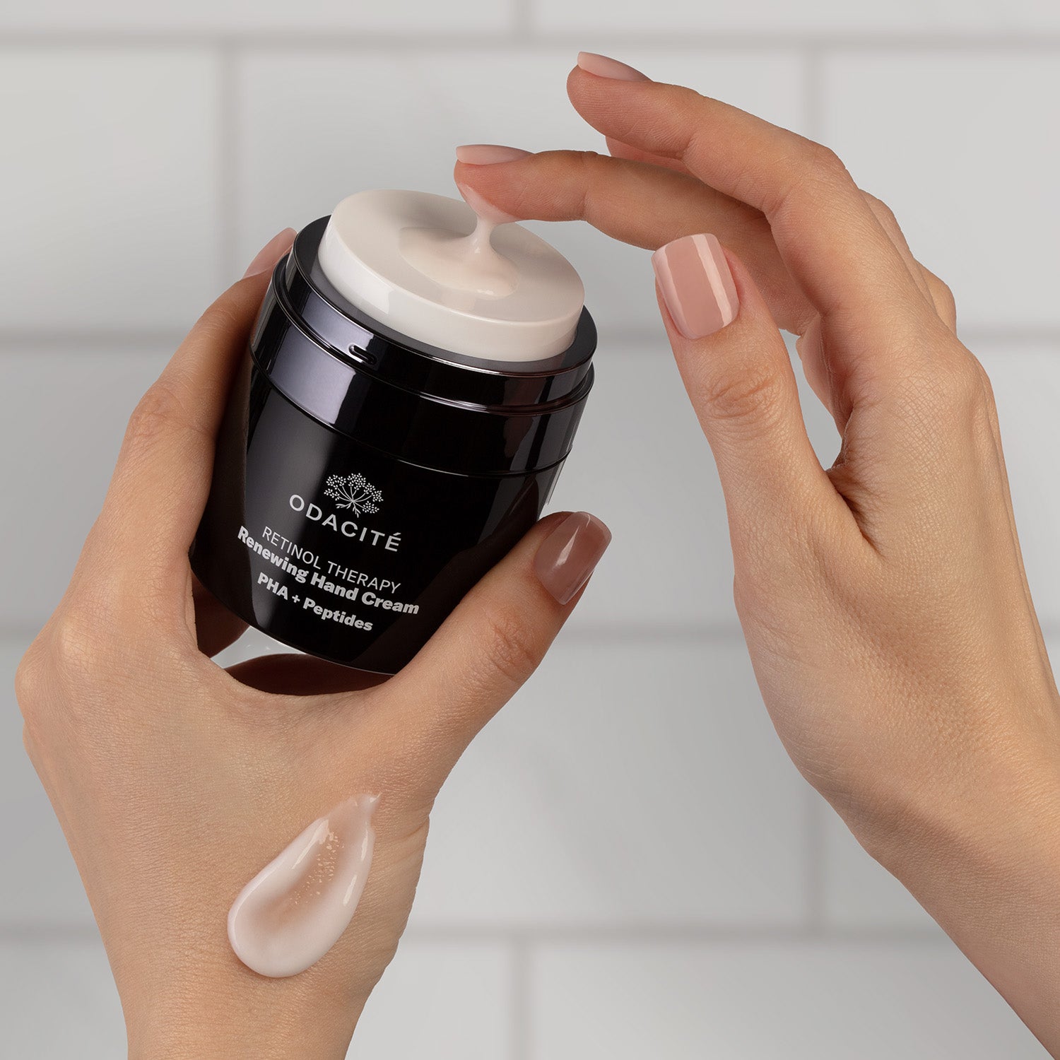 Vitamin C & Retinol Targeted Body Essentials 3