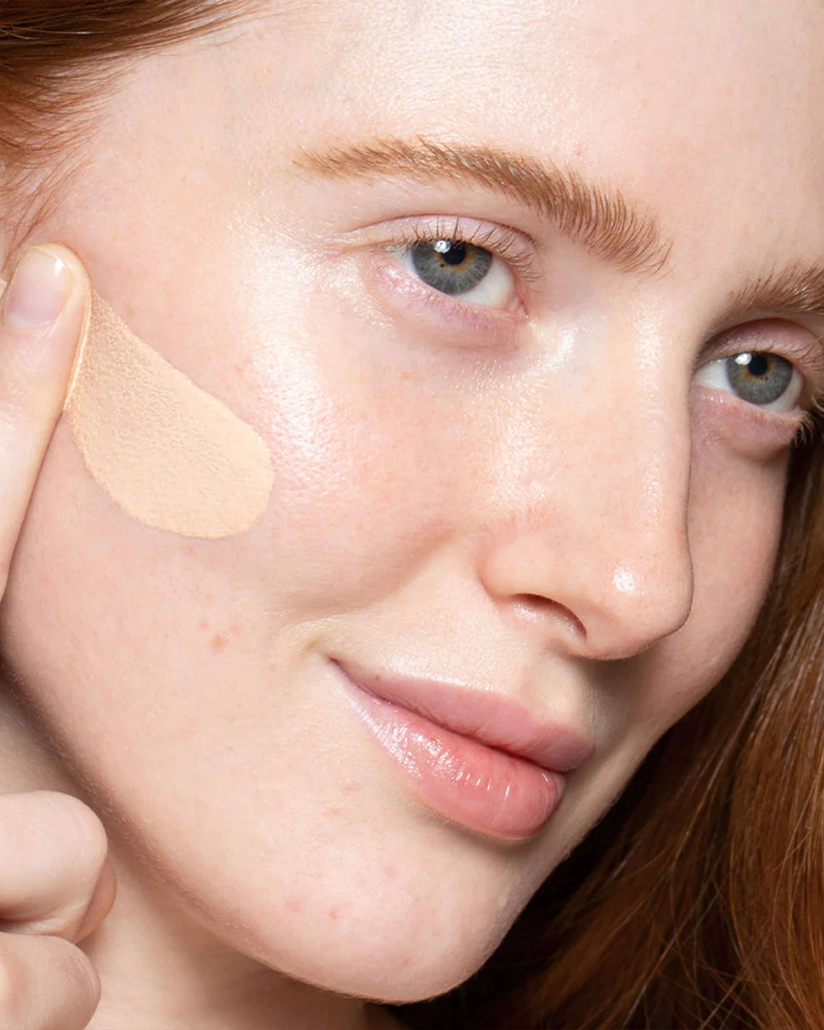 True Skin Serum Foundation 10