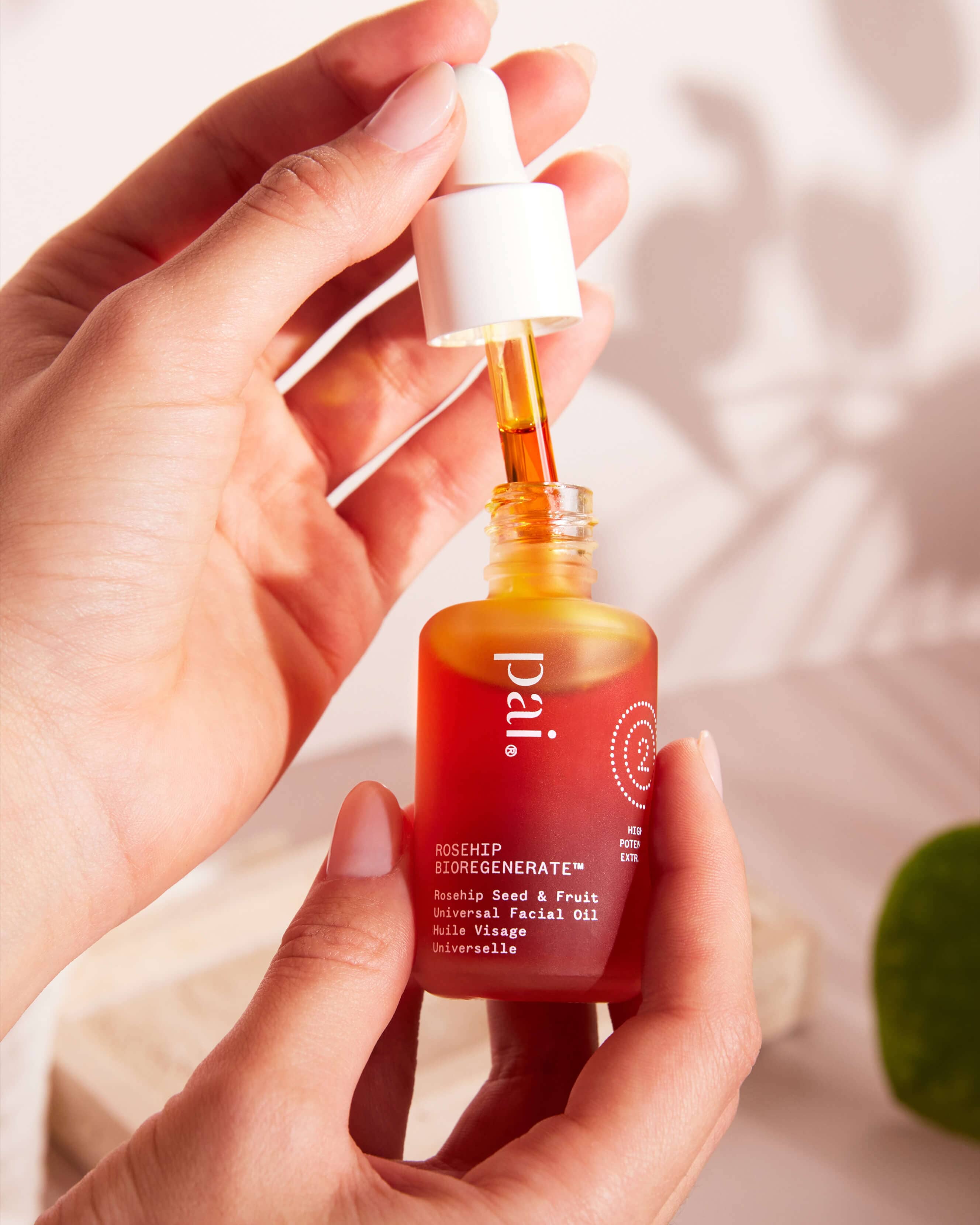 Rosehip Bioregenerate™ Face Oil Mini 2