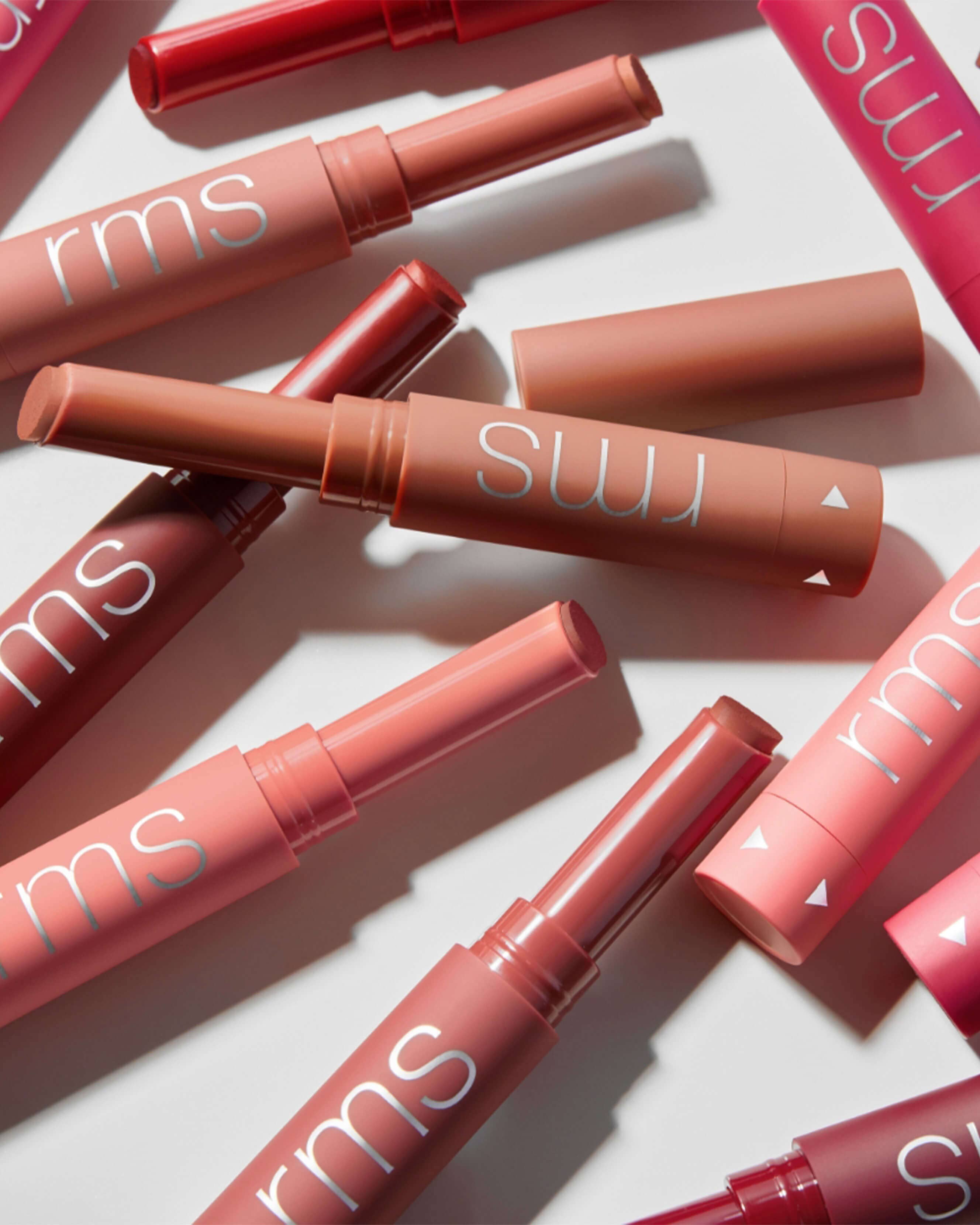 Legendary Serum Lipstick: The Nudes 11