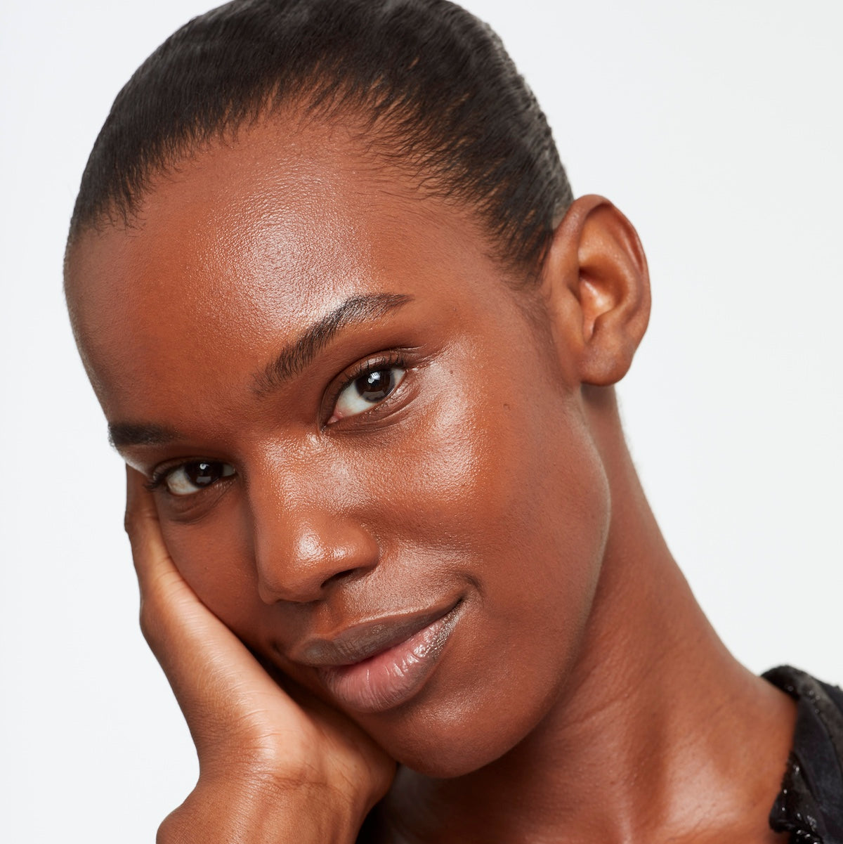 Glowy Super Skin Tint Foundation 2