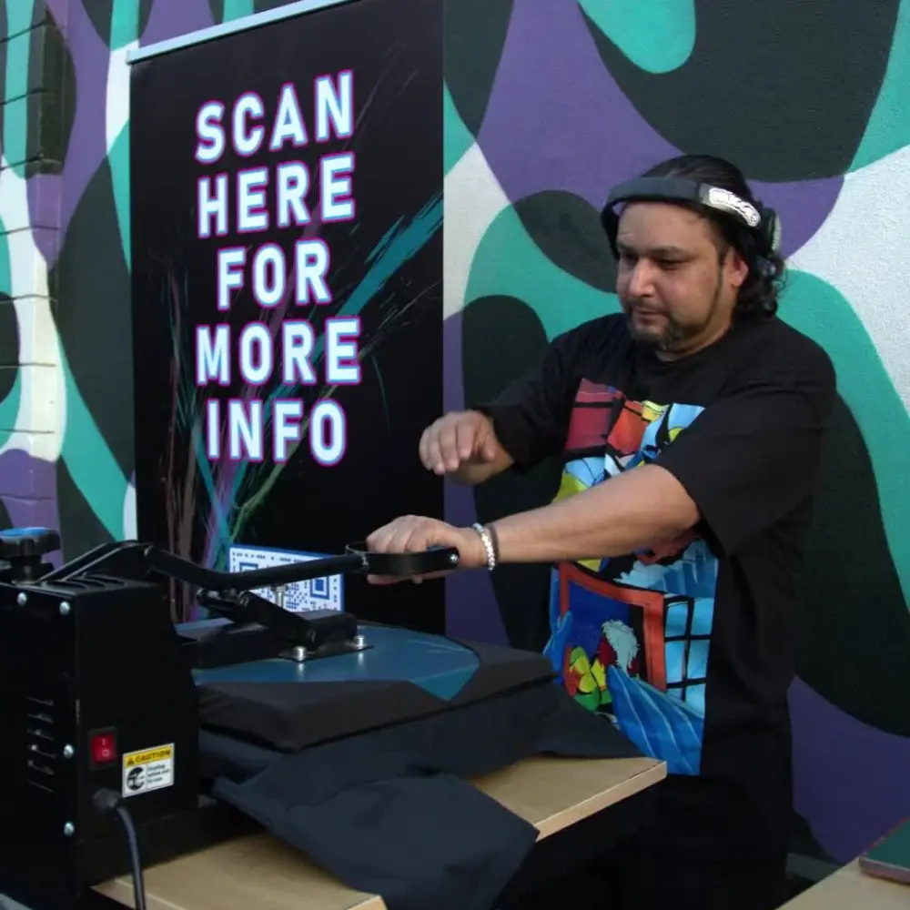 Live screen printing