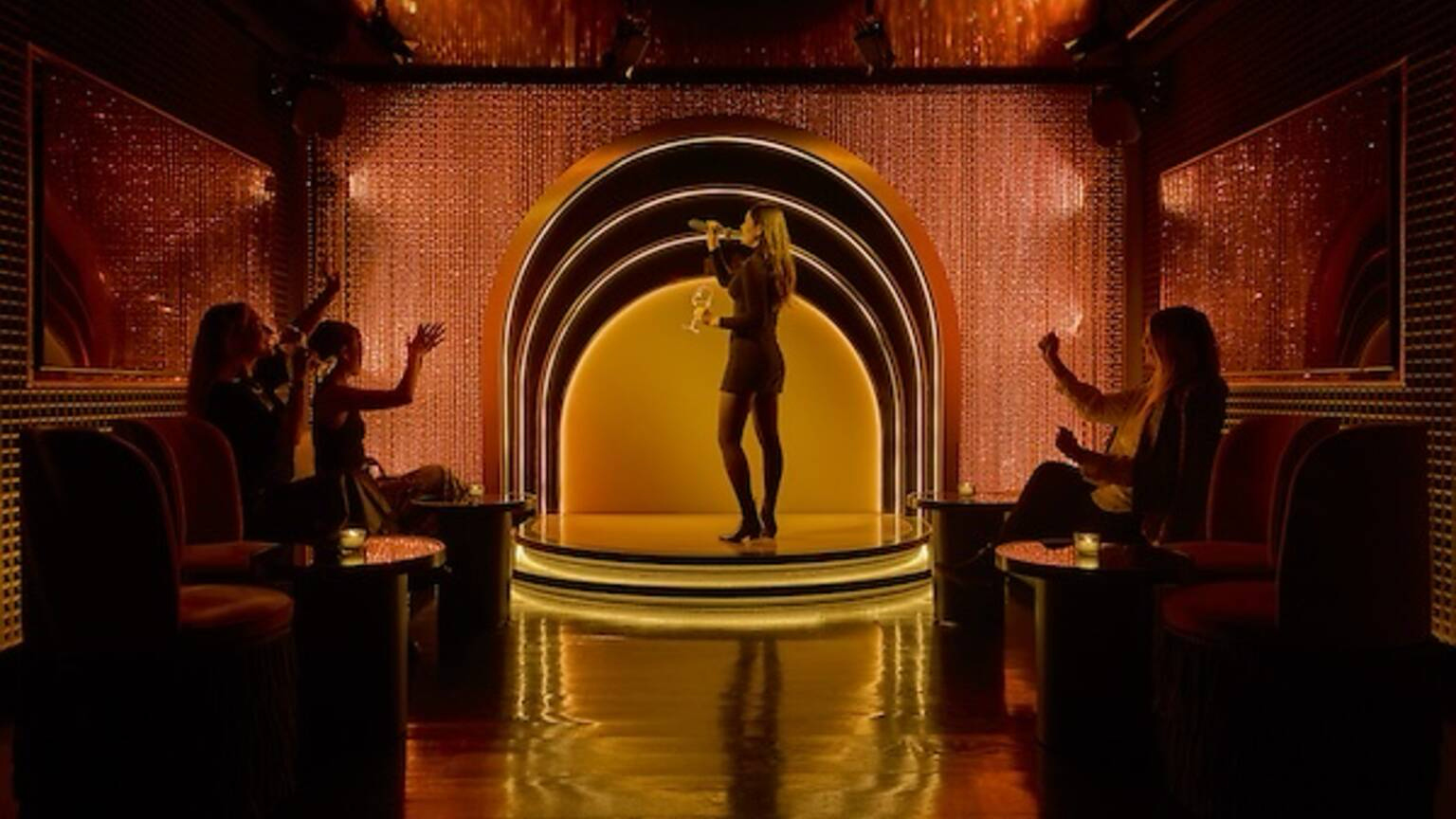 Go Go Sing, the private lounge at COQODAQ