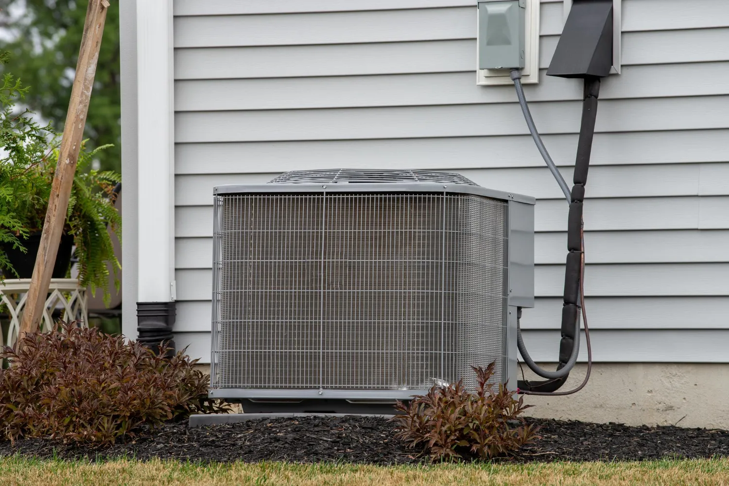 Signs Your Palmetto Bay HVAC System Has Electrical Problems