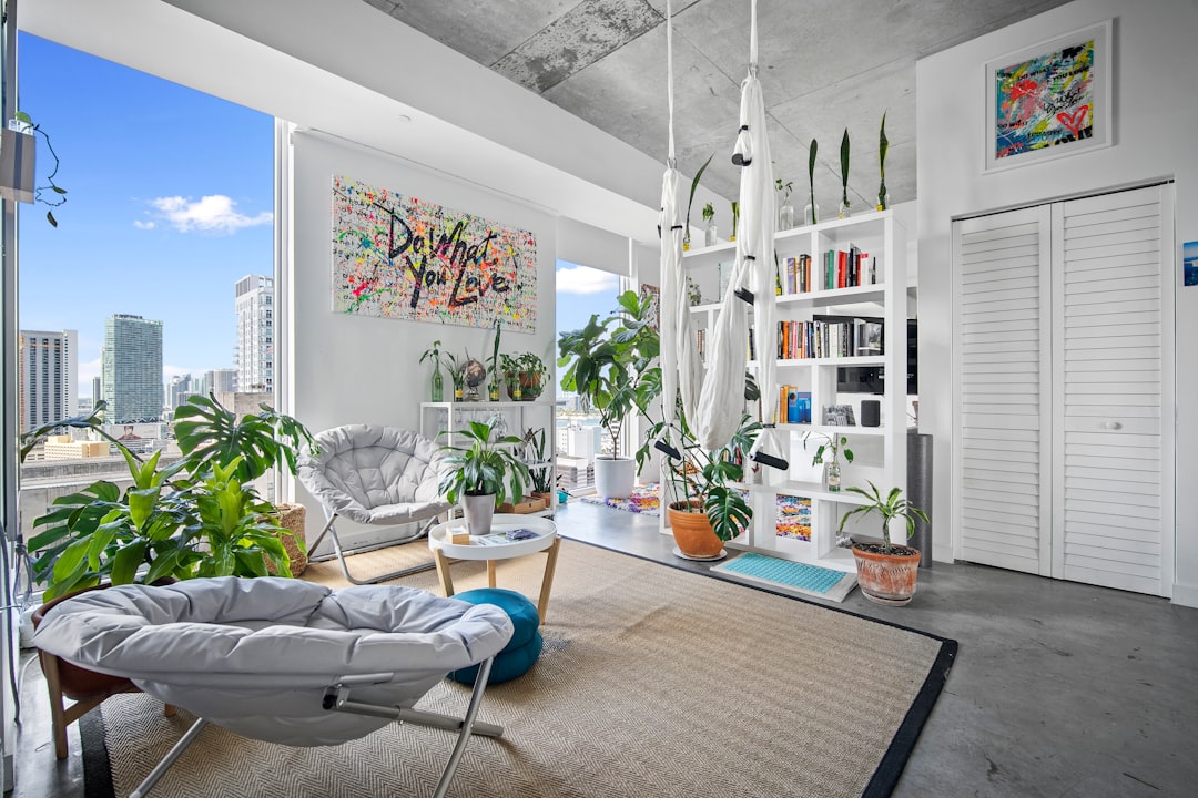 Save on Heat: Cost-Effective Electric Strips for Miami