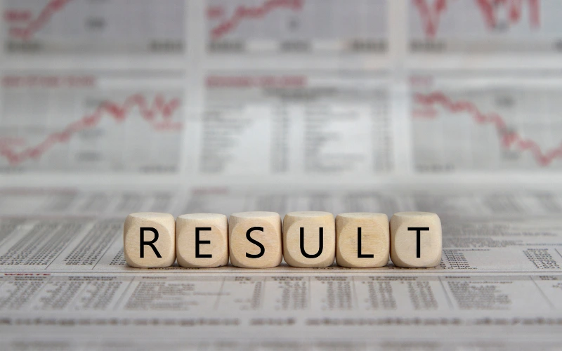 Six tree boxes forming the word RESULT. One letter on each box. 