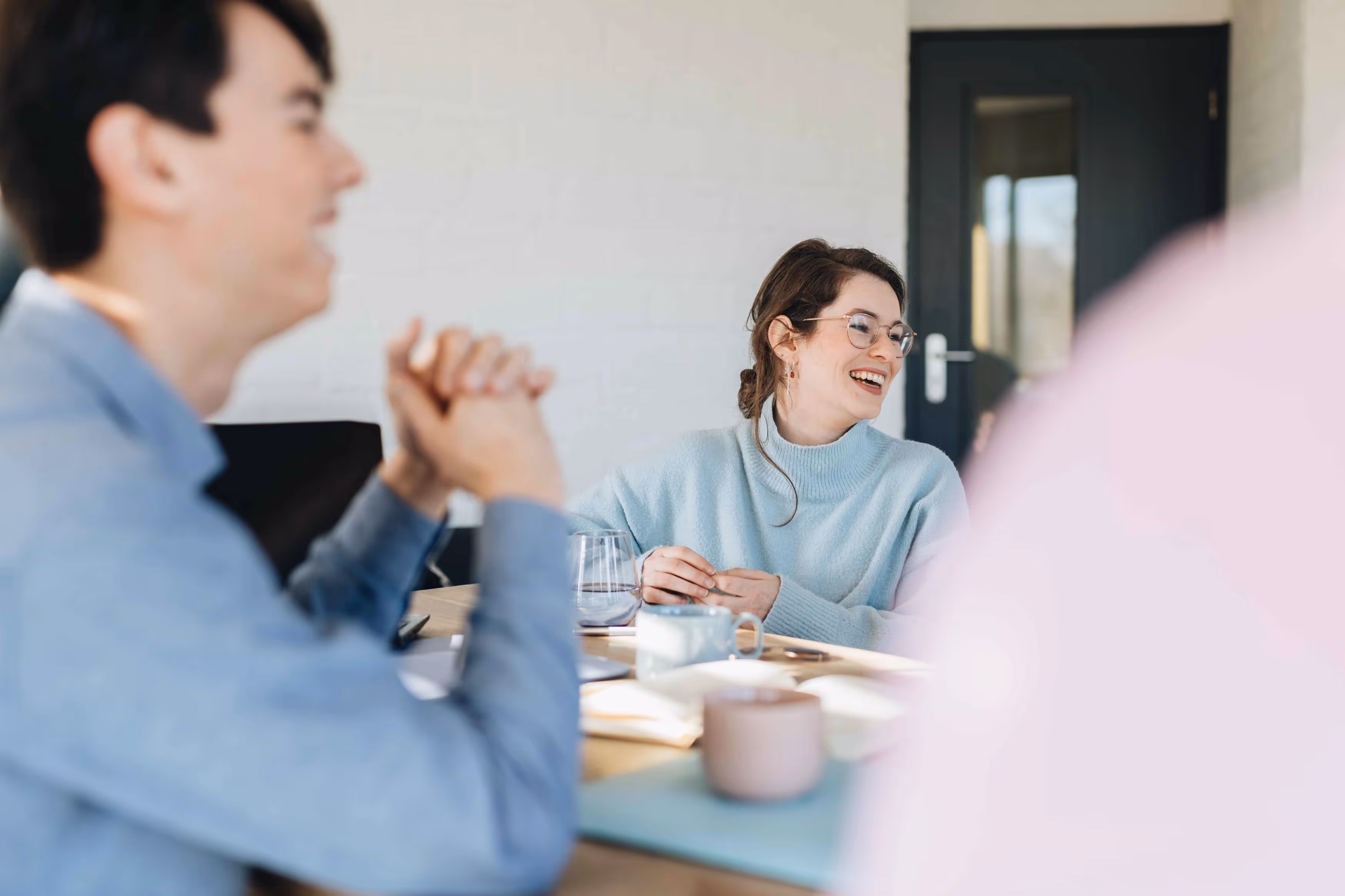 IT Trainees in een meeting