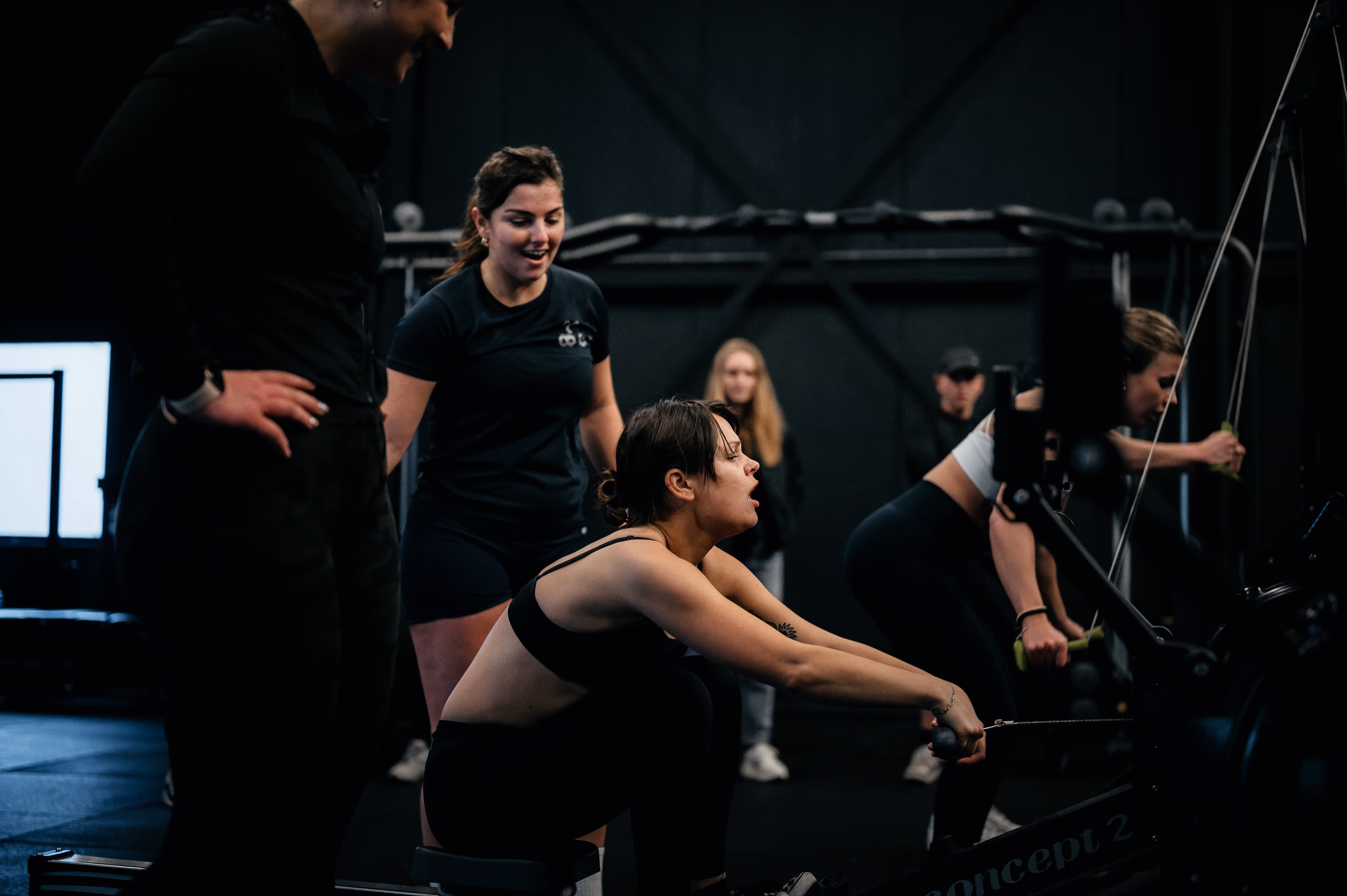 Trainers en sporters in een urban gym – Gymful helpt fitnessbedrijven in Eindhoven groeien met slimme marketing en branding