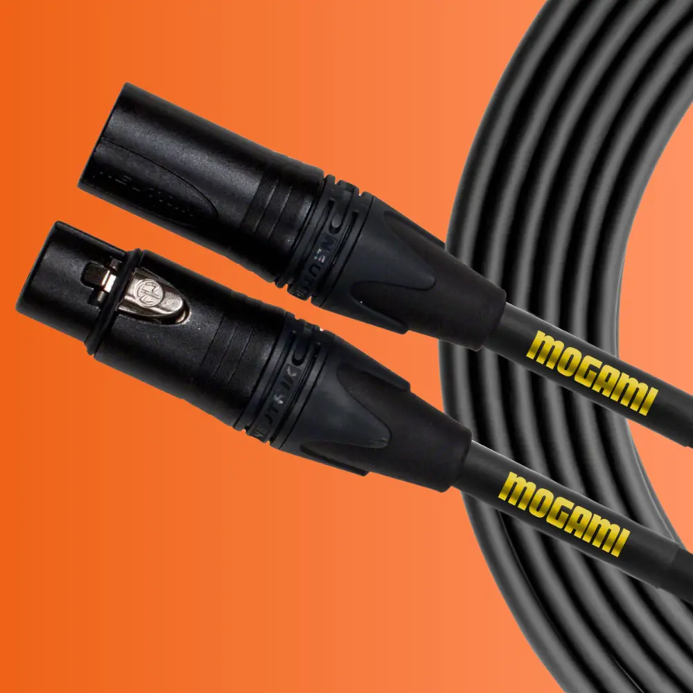 High-quality Mogami XLR microphone cable.