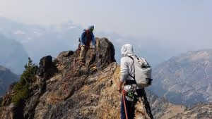 jason-belaying-along-a-ridge