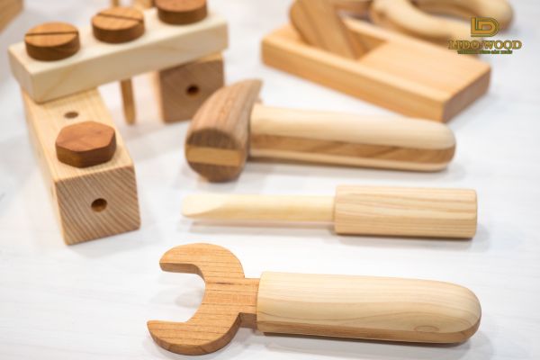 Đồ chơi gỗ giúp bé phát triển kỹ năng và trí tưởng tượng