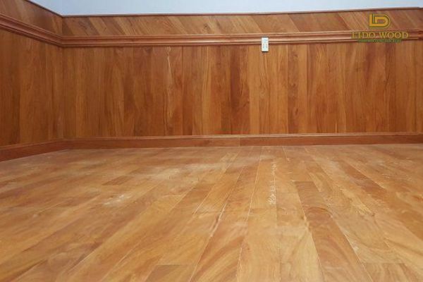 Ốp tường gỗ Căm Xe