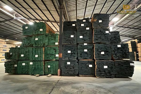 ​Gỗ thông nhập khẩu