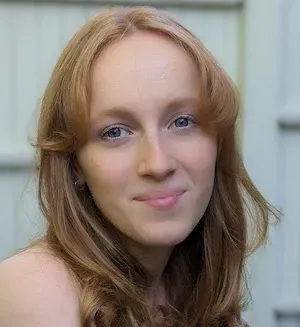 Sophia Robertson's headshot