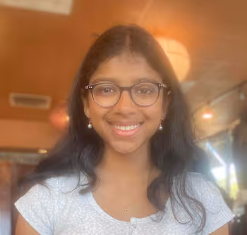 Aarthi Raghavan's headshot