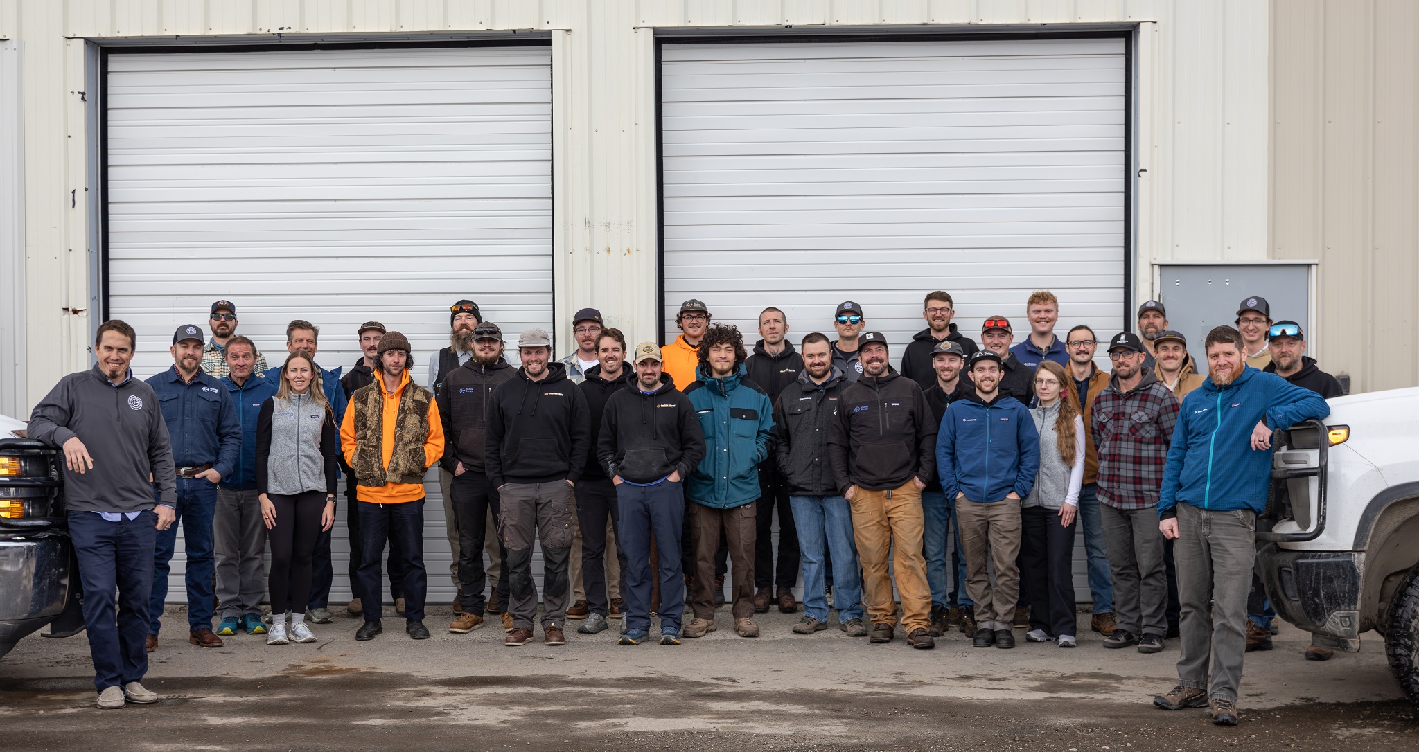 OnSite Energy full team in front of Montana mountains
