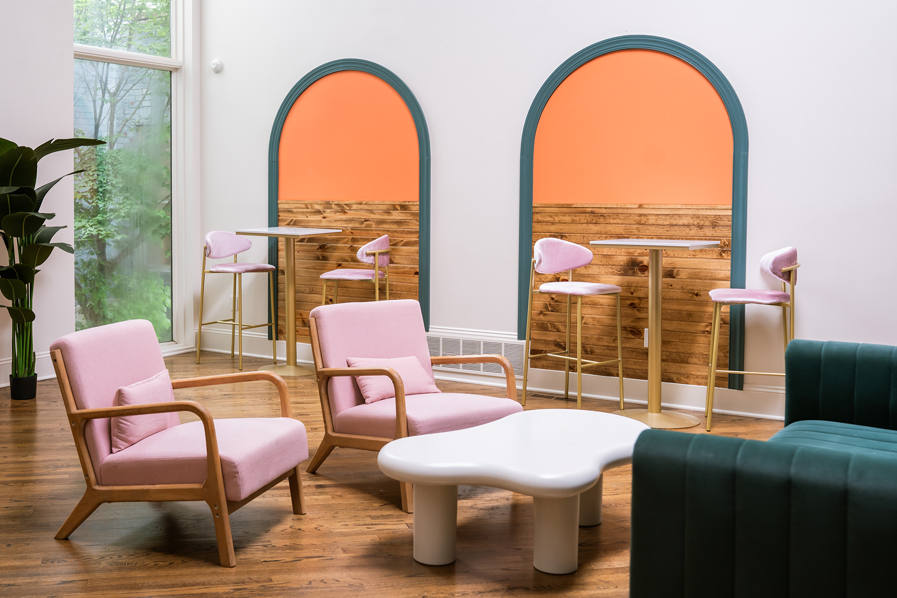 The seating area at the Selinsgrove location.