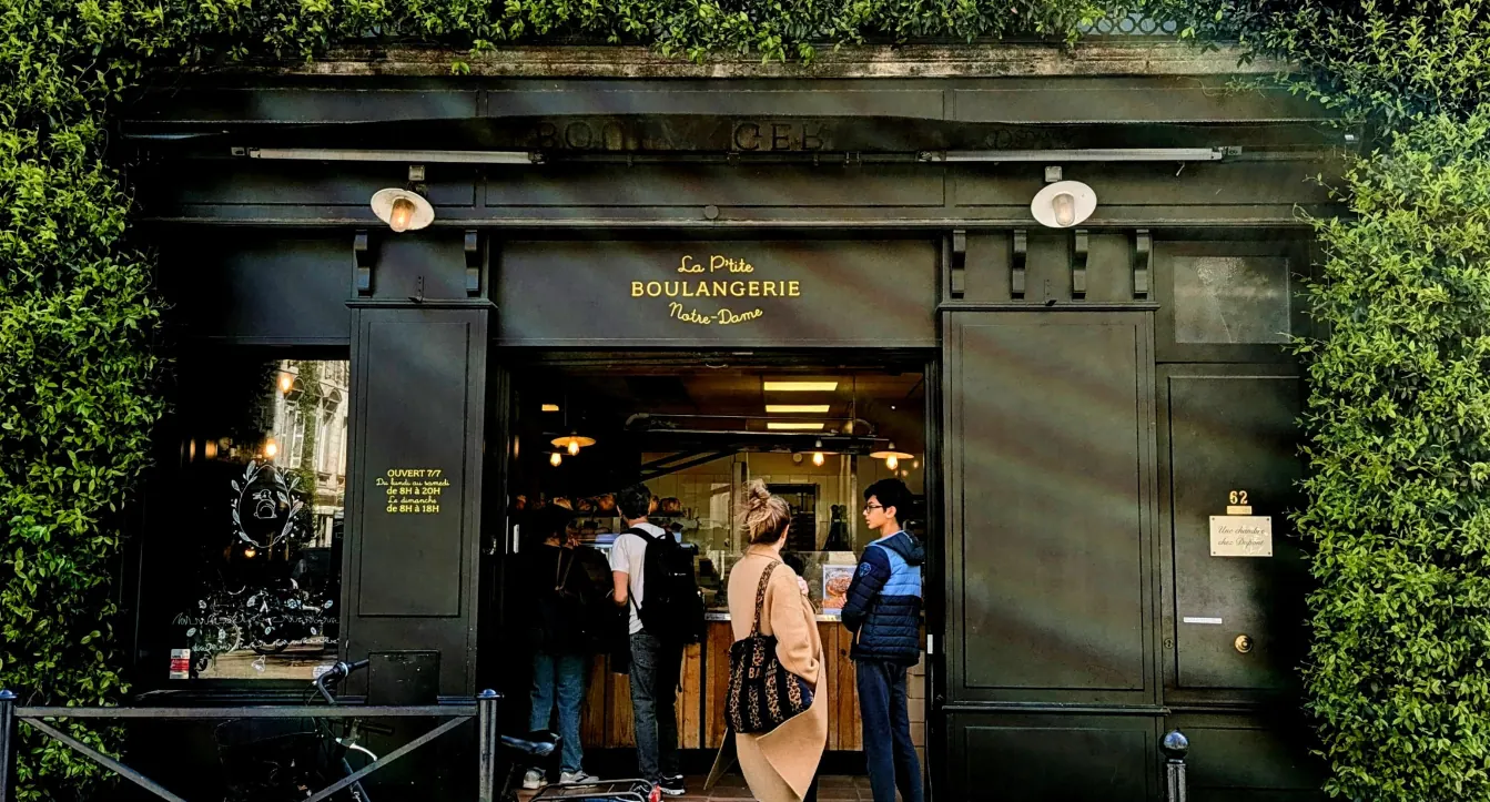 Chambre froide et vitrines réfrigérées, La Petite Boulangerie Notre Dame à Bordeaux, réalisation Tempera