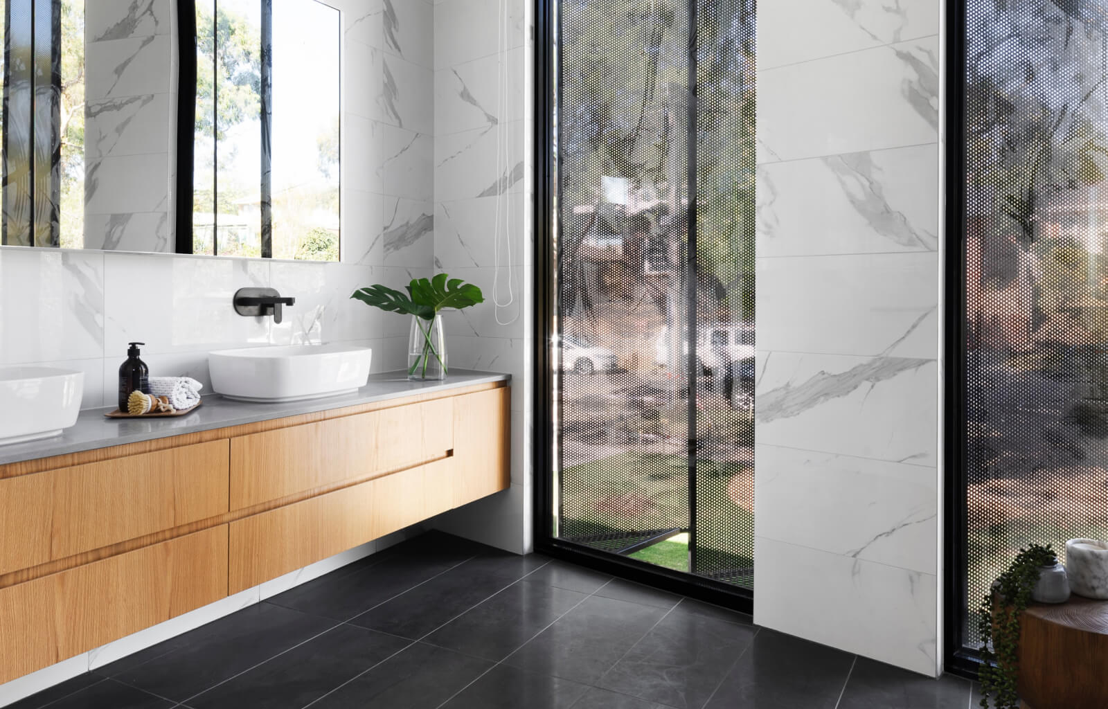 Unsplash License Image - Construktion X Webflow Template