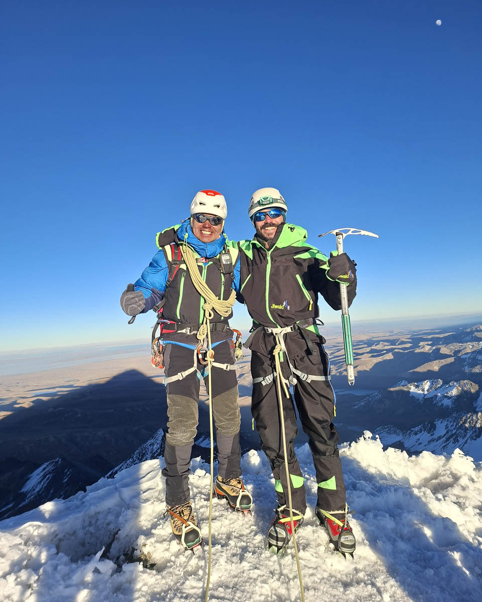 Photo provisoire, à remplacer par une photo du groupe de l'Ausangate