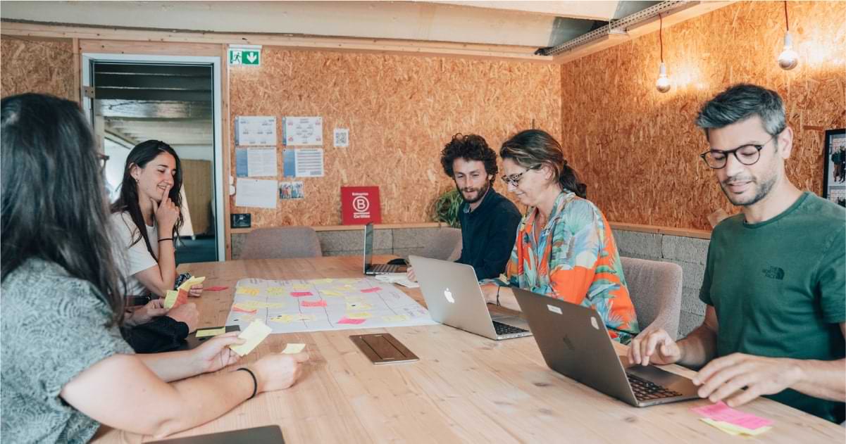 formateurs bilan carbone et stagiaires en entreprise