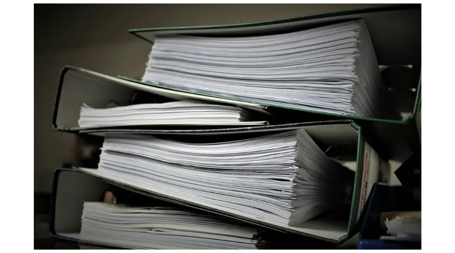pile de dossiers révision esrs 