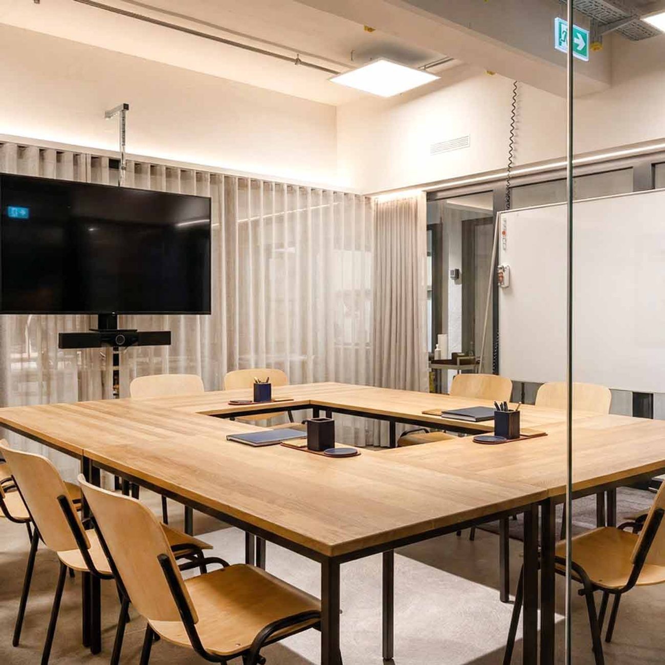 Garage127 meeting room coworking Berlin-Charlottenburg